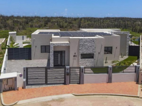 New Villa Luel 5 minutes from Palm Beach